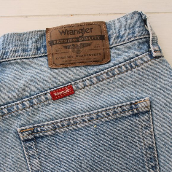 Wrangler Light Wash Distressed Denim Shorts - Picture 3 of 9